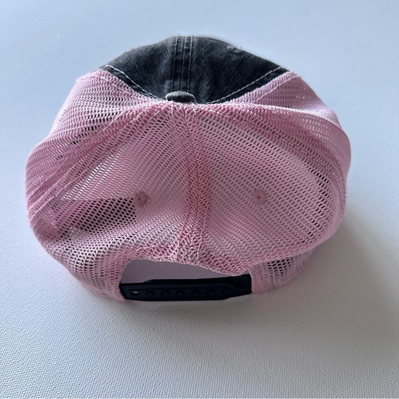 John Deere Women’s Chambray Charcoal and Pink Trucker Hat - Picture 4 of 5